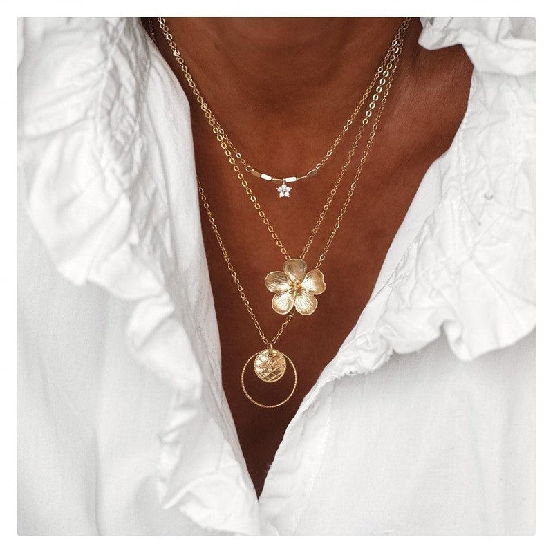 Assortir son collier à son décolleté-9avril