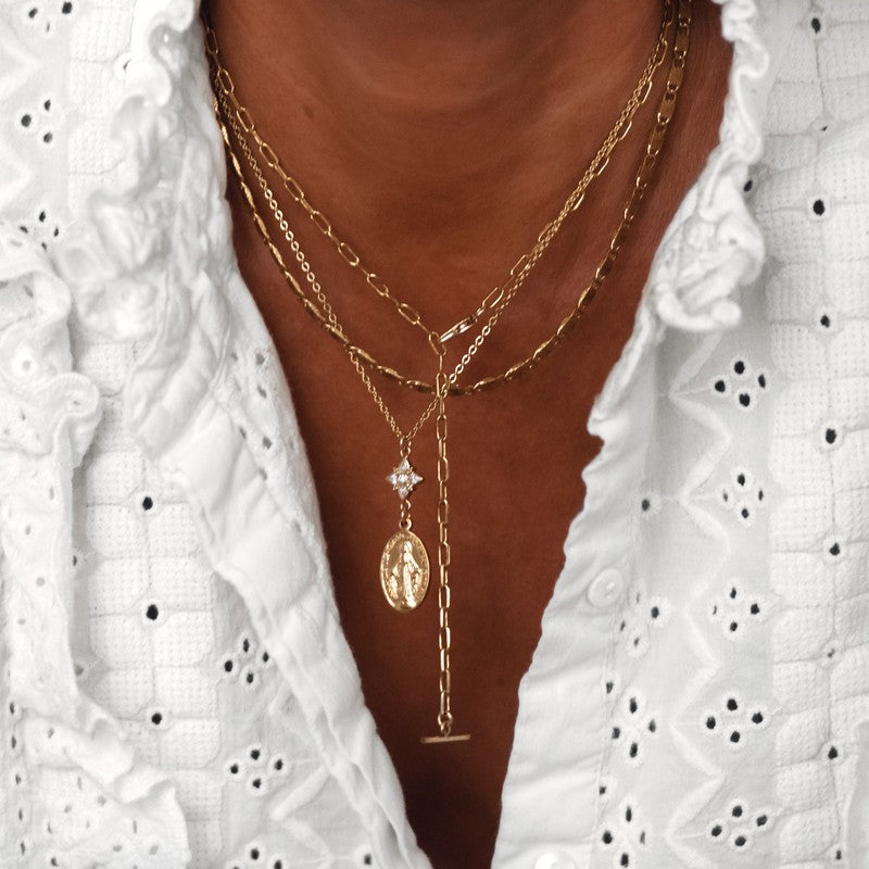 Collier médaille Vierge Marie plaqué or femme diamant de synthèse -9Avril